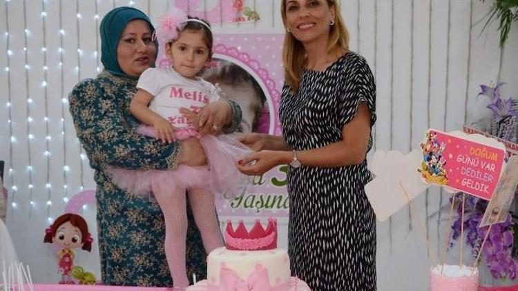 Parmak Bebek 3 Yaşında