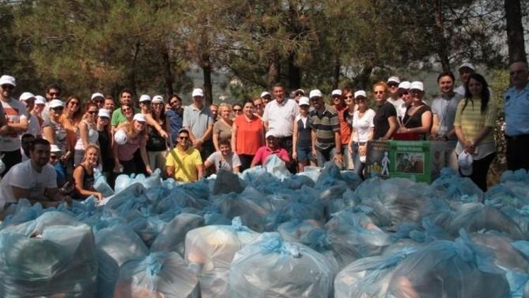 Kartal Belediyesi Gönüllülerle Aydos’u Temizledi