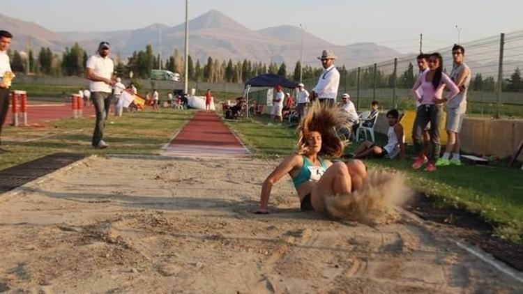 1. Erzurum Sprint Ve Bayrak Yarışmaları Sona Erdi