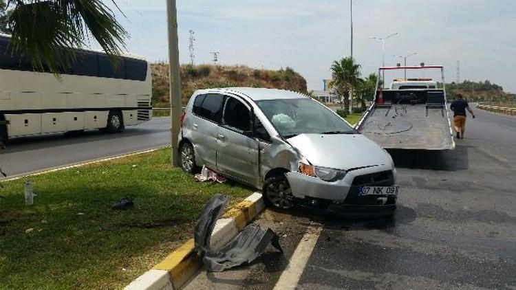 Antalya’da Trafik Kazası: 1 Yaralı