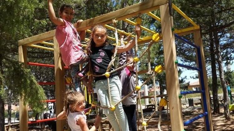 Yozgat’ta Park Ve Piknik Alanları Doldu Taştı