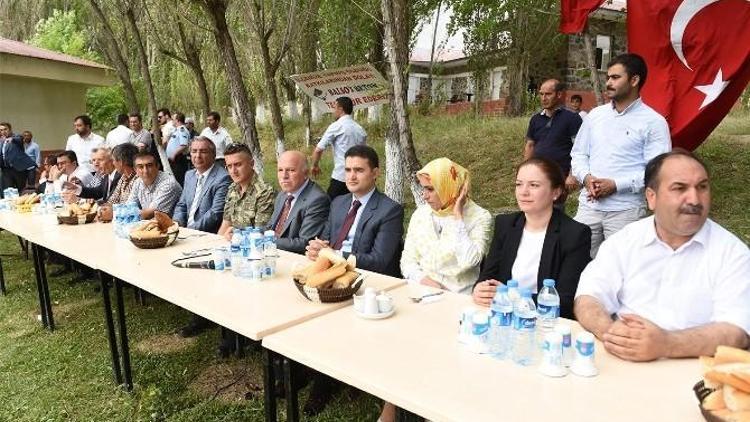 Başkan Sekmen’den Birlik Ve Beraberlik Mesajları