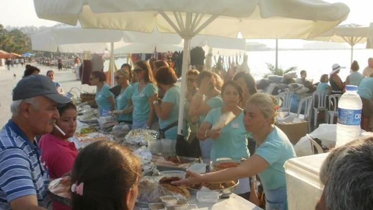 Kuşadası’nda Engelliler Yararına Kermes İlgi Gördü