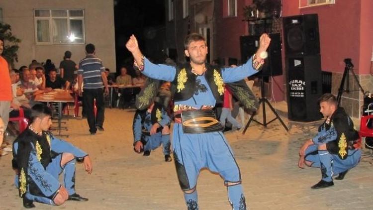 Kızılay Şube Başkanı Tekin’in Oğlunun Düğününde Folklor Ekibi Gösterisi