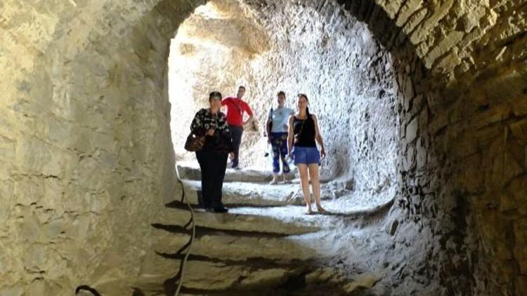 Kalenin İhtişamı Turist Kadını Duygulandırdı