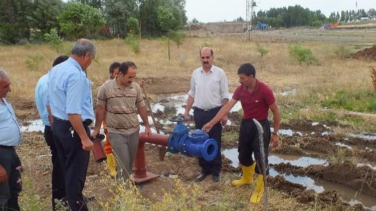 Malazgirt’te İki İçme Suyu Sondaj Kuyusu Açıldı