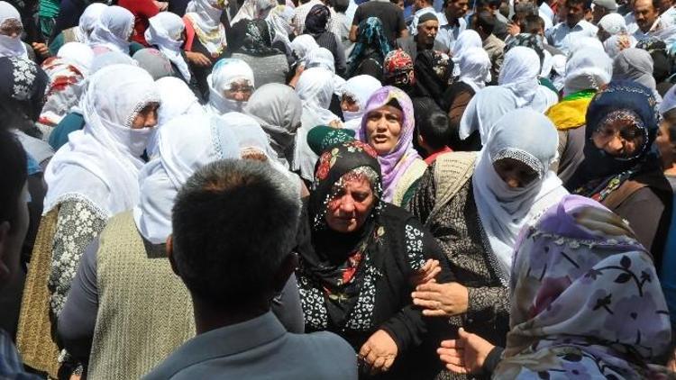 YPG’li Yıldız Patnos’ta Toprağa Verildi