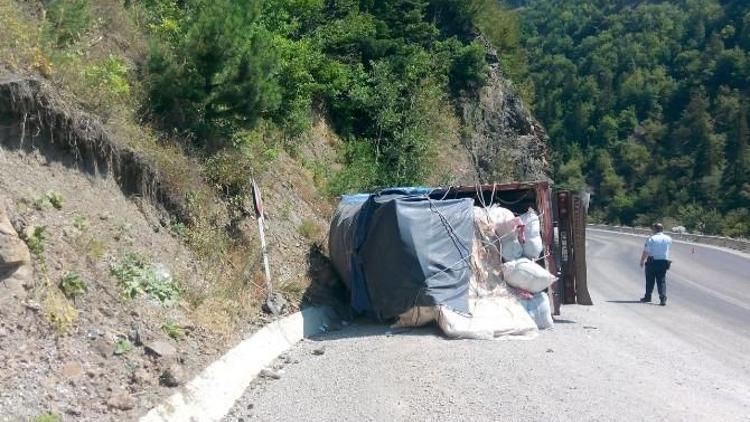 Kastamonu’da Trafik Kazası: 2 Yaralı