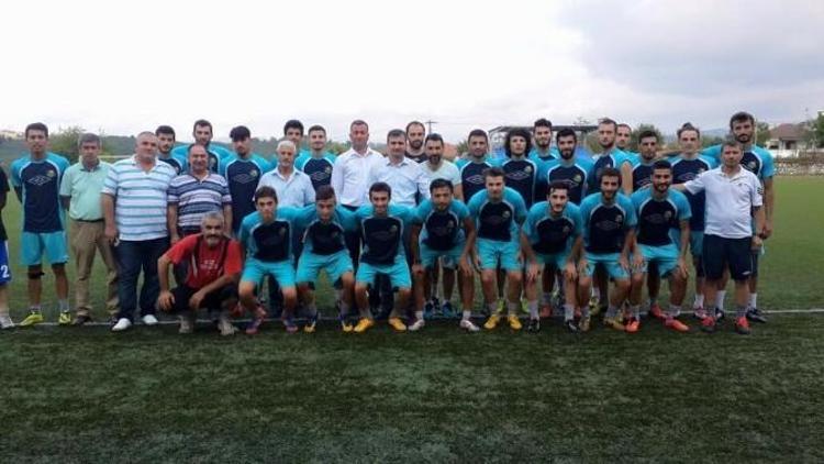 Başkan Yemenici, Akçakoca Spor’u Yalnız Bırakmıyor