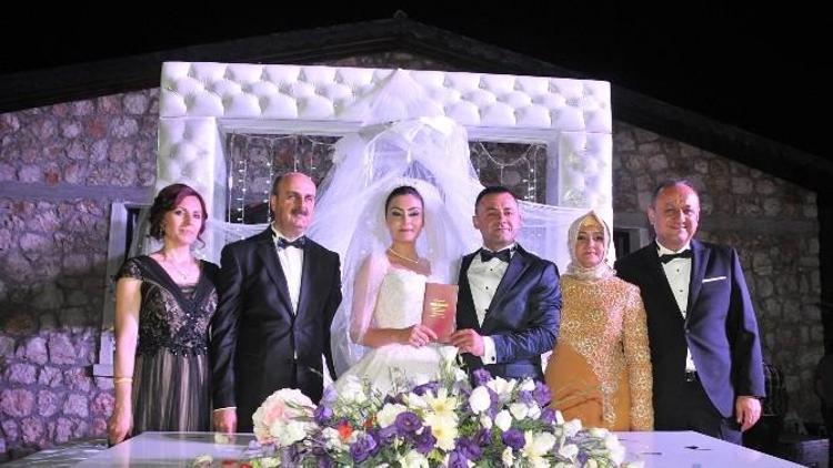 Kastamonu Belediye Başkanı Tahsin Babaş, Oğlunu Evlendirdi