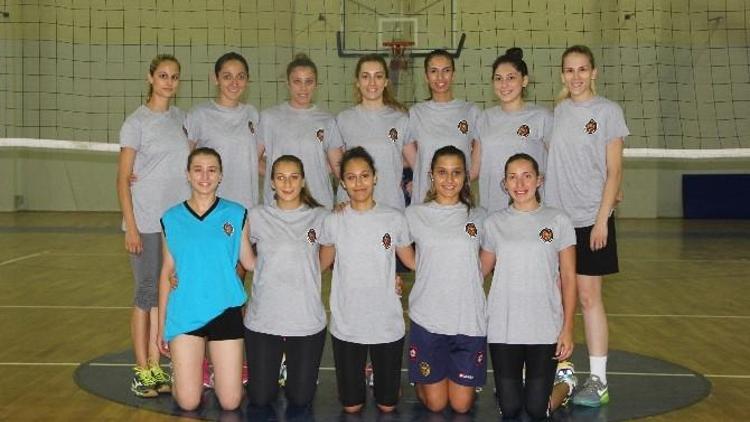 Polisgücü Bayan Voleybol Takımı Sezonu Açtı