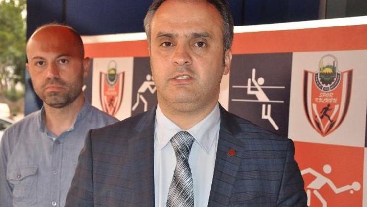 İnegöl’de Kurumlararası Voleybol Turnuvası