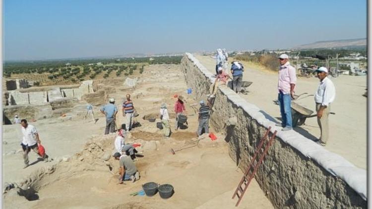 Oylum Höyük’te Kazılar Sürüyor