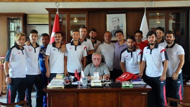 Muratpaşa Belediyespor, Eğirdir’de Hazırlıklarını Sürdürüyor