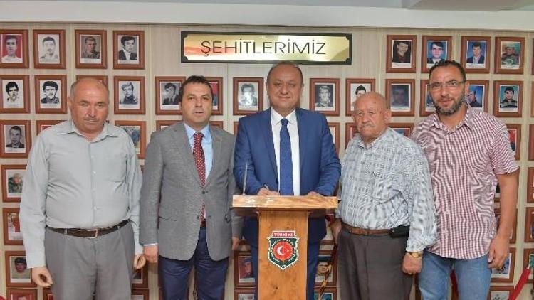 Tahsin Babaş, Şehitler Derneğini Ziyaret Etti