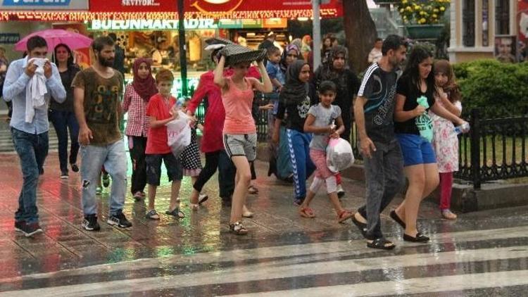 Sağanak Yüzünden ‘Terör Yürüyüşü’ İptal Oldu