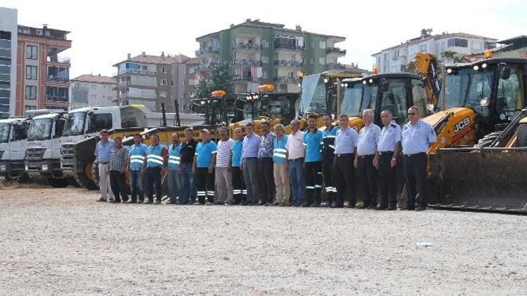 Servergazi Ve Gerzele Mahalleleri’nde Yabani Otlar Temizlendi