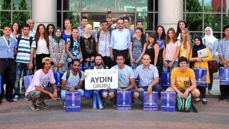 Türkçe Yaz Okulu Öğrencinden Rektör Bircan’a Ziyaret