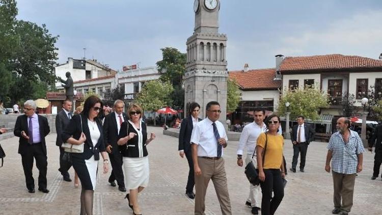 Makedonya First Lady’si Hamamönü’nde