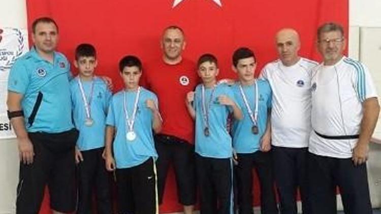 Kağıtsporlu Boksörler Adıyaman’dan 4 Türkiye Derecesiyle Döndü