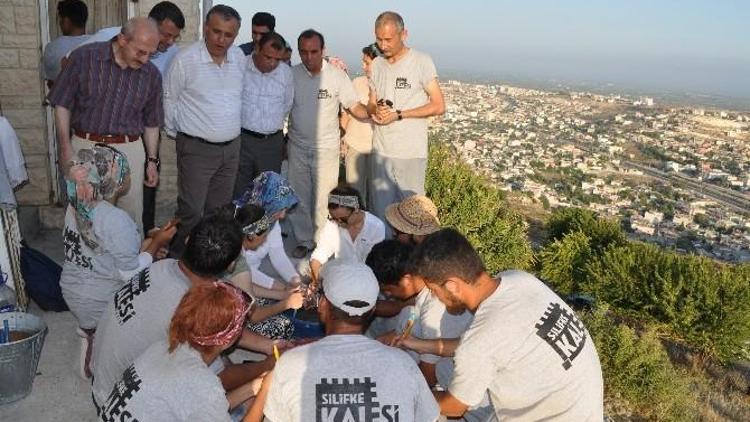 Vali Yardımcısı Kurt Silifke Kalesini Gezdi