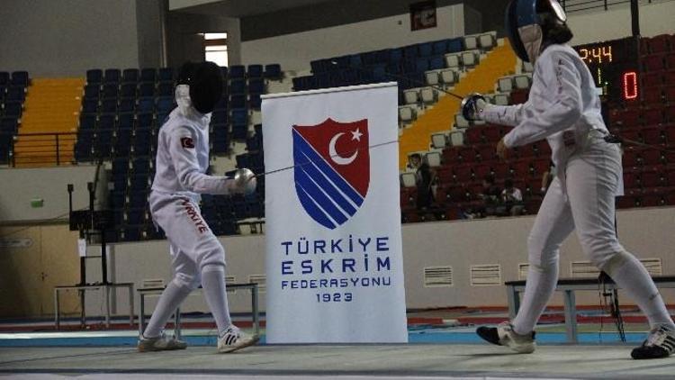 Mersin’de Düzenlenen Eskrim Yıldızlar A Türkiye Şampiyonası Sona Erdi