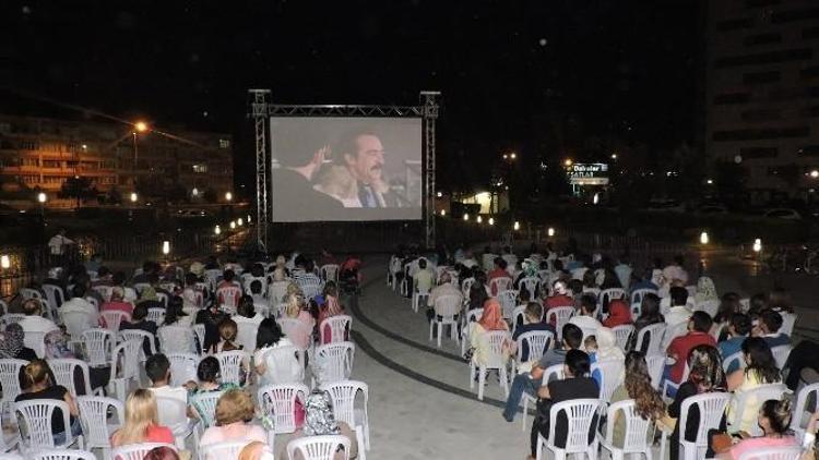 Forum Kayseri’de Açık Hava Film Gösterimleri Devam Ediyor