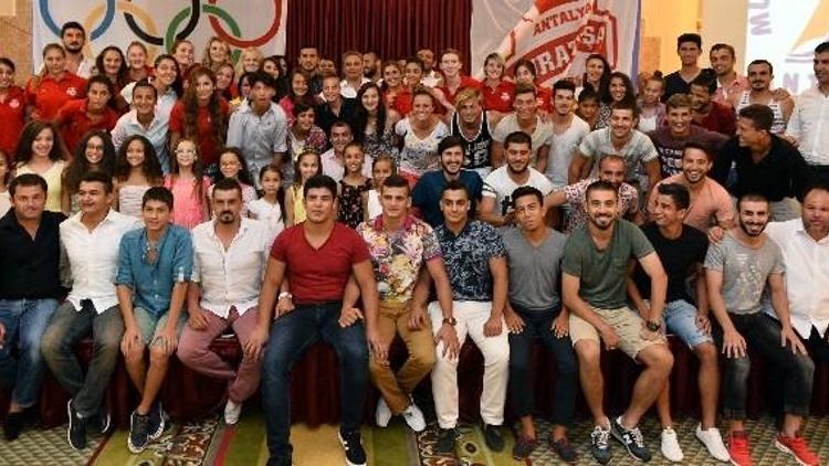 Muratpaşa Spor Kulübü’ne 20’nci Yıl Kutlaması