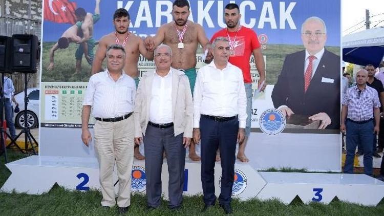 Şampiyon Güreşçiler Silifke Mara’da Meydana Çıktı