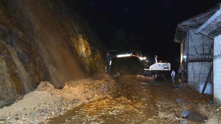 Trabzon’un Köprübaşı İlçesinde Su Baskını