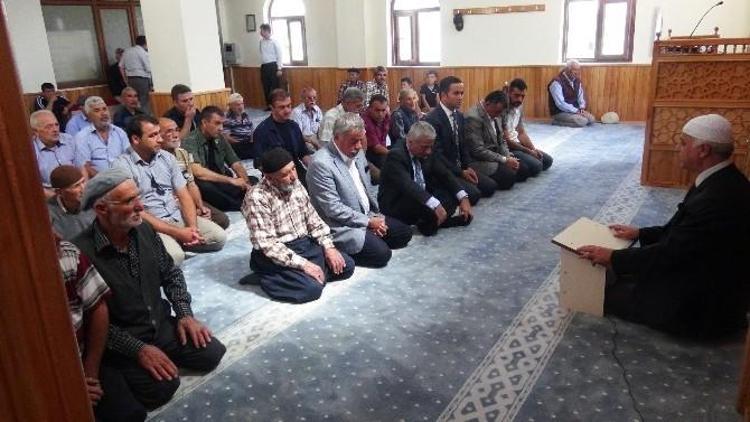 Vali Kamçı Doğanşehir Elmalı Mahallesi’nde Cami Açılışına Katıldı