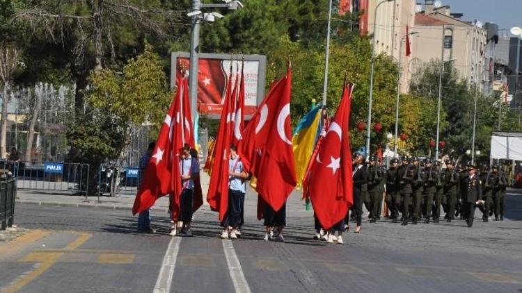 30 Ağustos Zafer Bayramı Uşak’ta Törenlerle Kutlandı