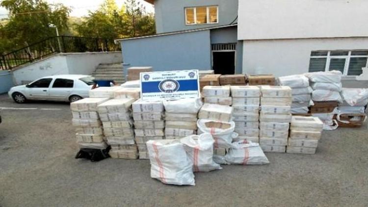 Tır İçerisinde 120 Bin Paket Kaçak Sigara Yakalandı