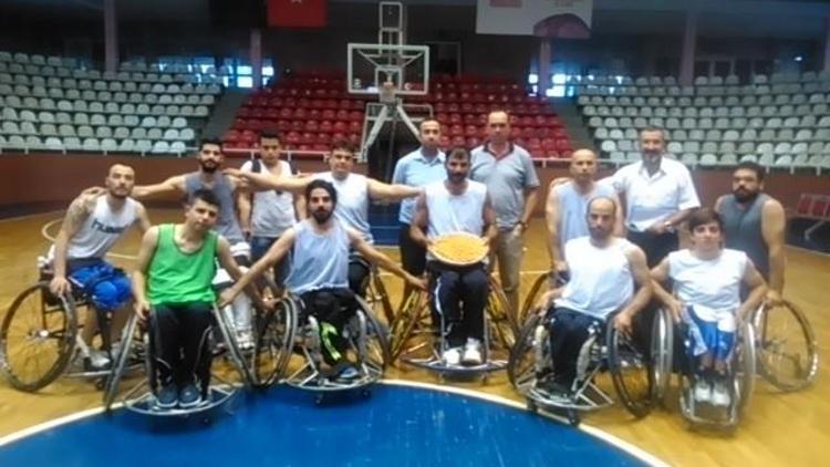 Engelli Basketbolcular Tatlıyla Moral Buldu