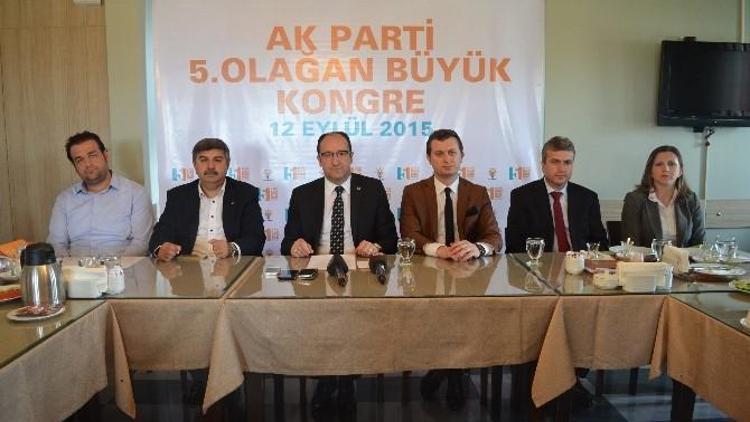 AK Parti’de Gündem Değerlendirme Toplantısı