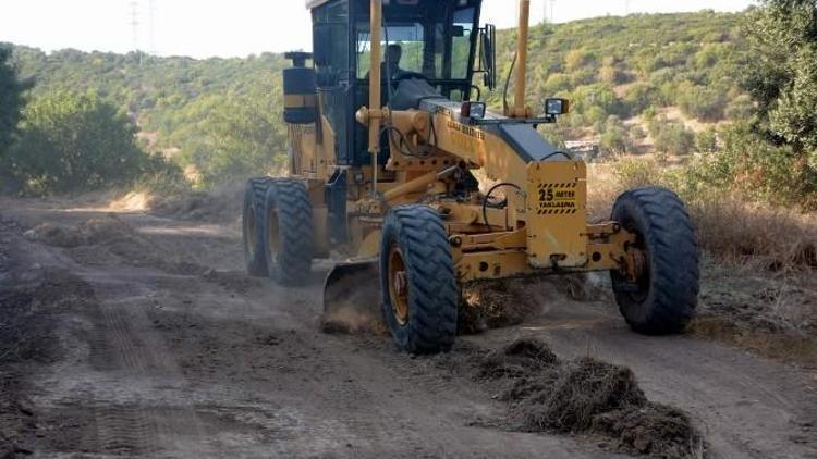 Aliağa Belediyesi 3 Bin 500 Yıllık Yolu İyileştiriyor