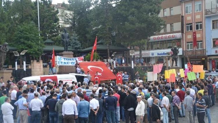 Tosya Ülkü Ocağı PKK Terör Örğütünü Pretosto Mitingi Yaptı