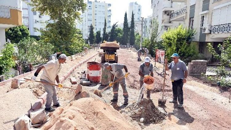 Muratpaşa Demircikara’yı Yeniliyor