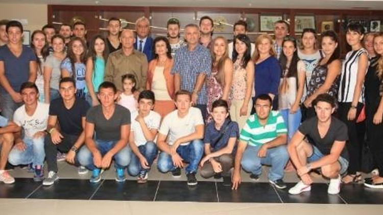 Başkan Altınok Öz’e Bulgaristan Varna Üniversitesi Öğrencilerinden Ziyaret