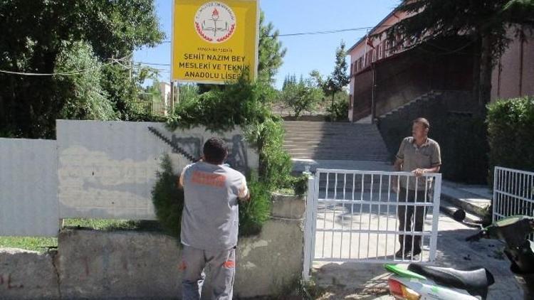 Beyşehir Belediyesi Okul Bahçeleri İçin Seferber Oldu