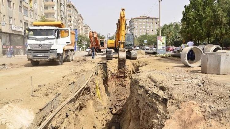 Diski Yeni Kanalizasyon Şebekesi Döşüyor