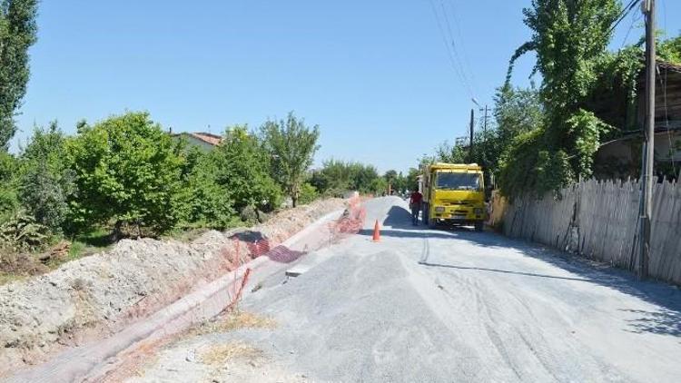 Üç Mahallenin Şebeke Hatları Yenileniyor