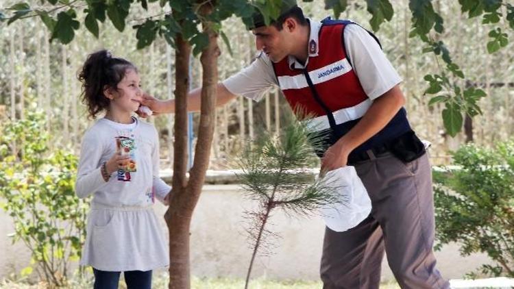 Sığınmacıları Bırakıp Kaçtı