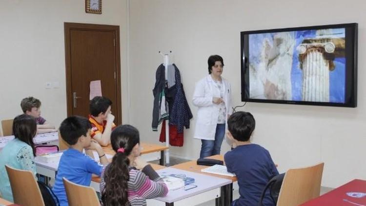 Simurg Sınava Değil, Hayata Hazırlayacak