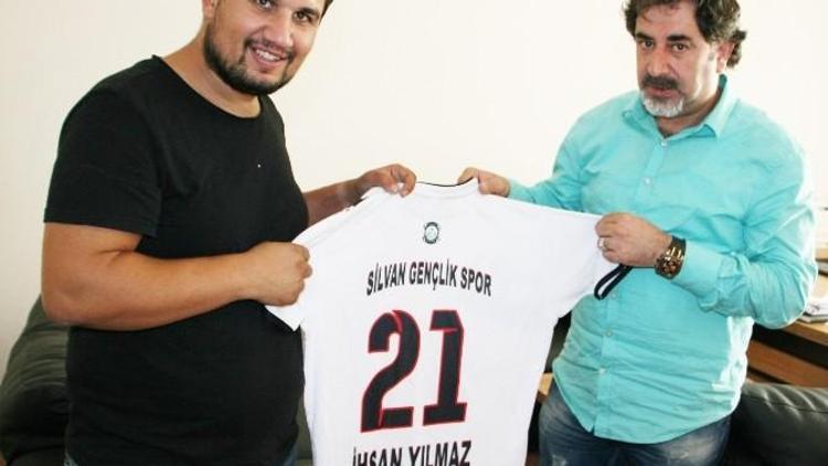 Silvan Gençlik Spor’dan Gazeteci Yılmaz’a 21 Numaralı Forma