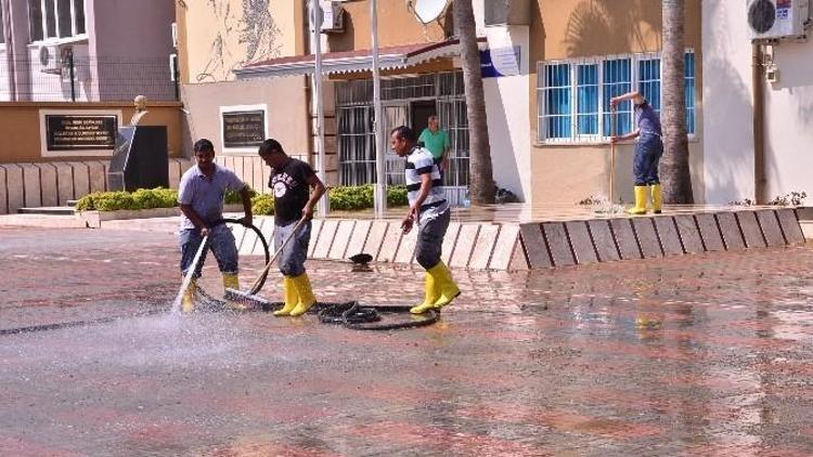 Büyükşehir’den Manavgat’taki Okullarda Temizlik