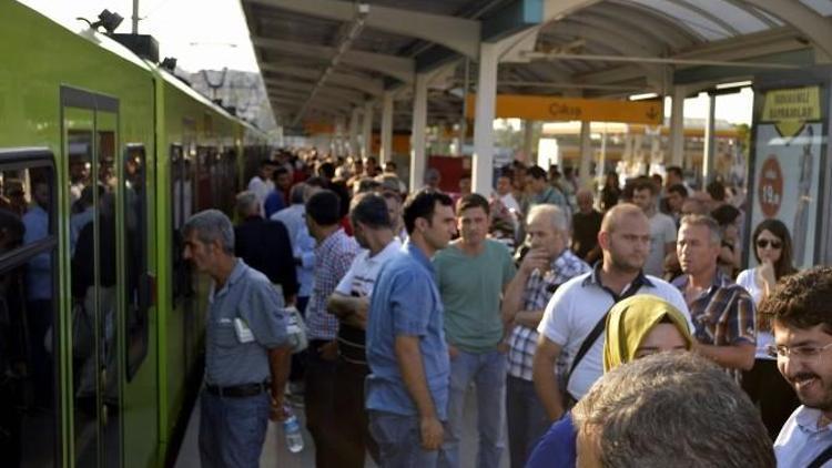 Yine Metro Arızası