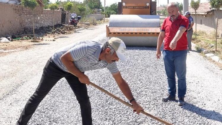 Topakkaya Mezarlık Yolu Asfalta Kavuştu