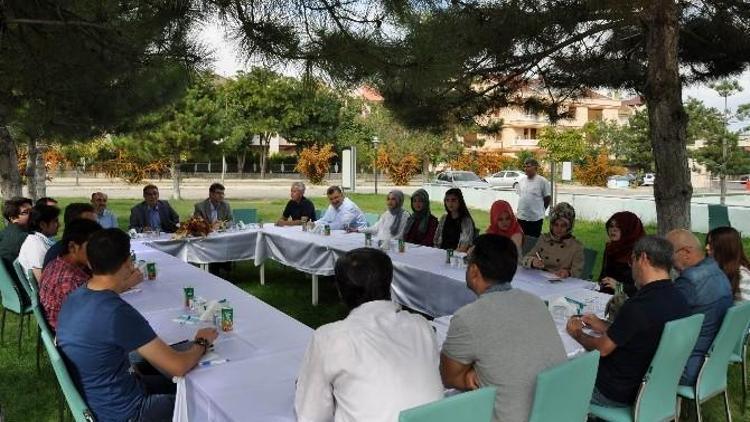 Sami Güçlü NEÜ’de Konya Akif Okumalarını Başlattı