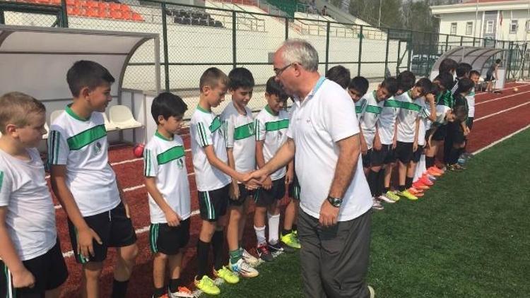 Sakaryaspor Yaz Futbol Okulu Sona Erdi